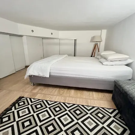 Apartment Juan - 4 People - Swimming Pool - Parking Golfe-Juan